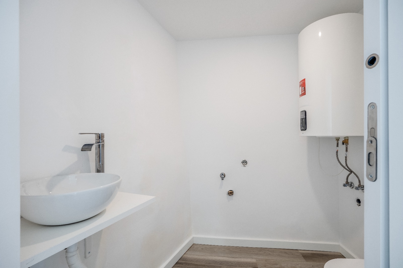 WC de serviço — moradia T2 em Monte Boi, Messines